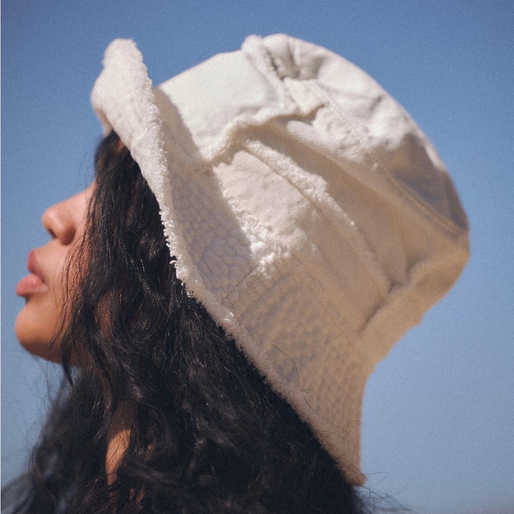 COPY - ZARA NWT PATCHWORK DENIM BUCKLE HAT - Picture 2 of 5